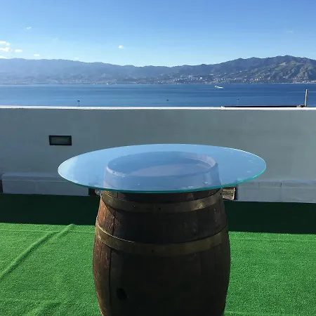 La Casa Di Eolo * Villa San Giovanni