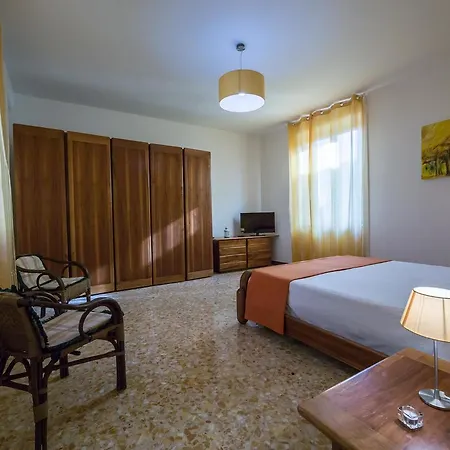 Alojamento de Acomodação e Pequeno-almoço La Casa Di Eolo *